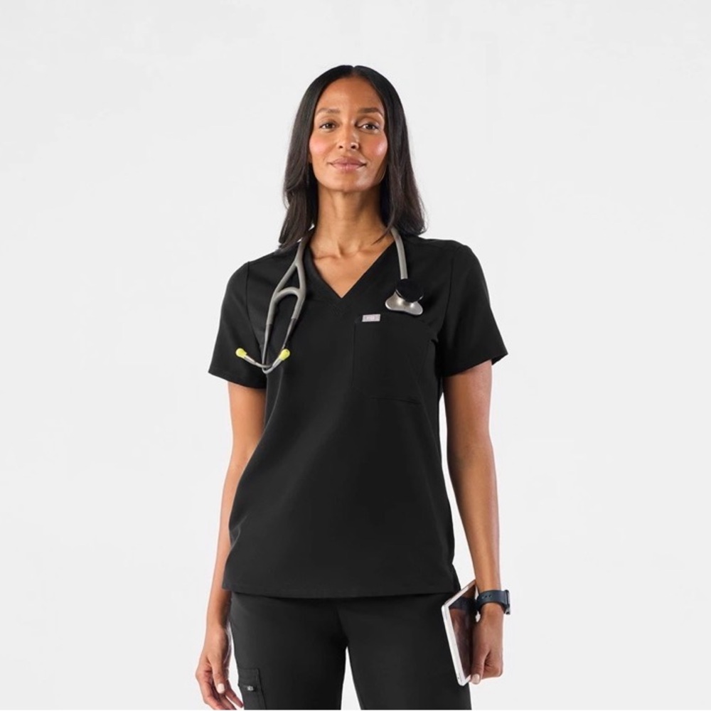 FIGS Catarina One Pocket Scrub Top Black Size XXS FW1000 FIONx